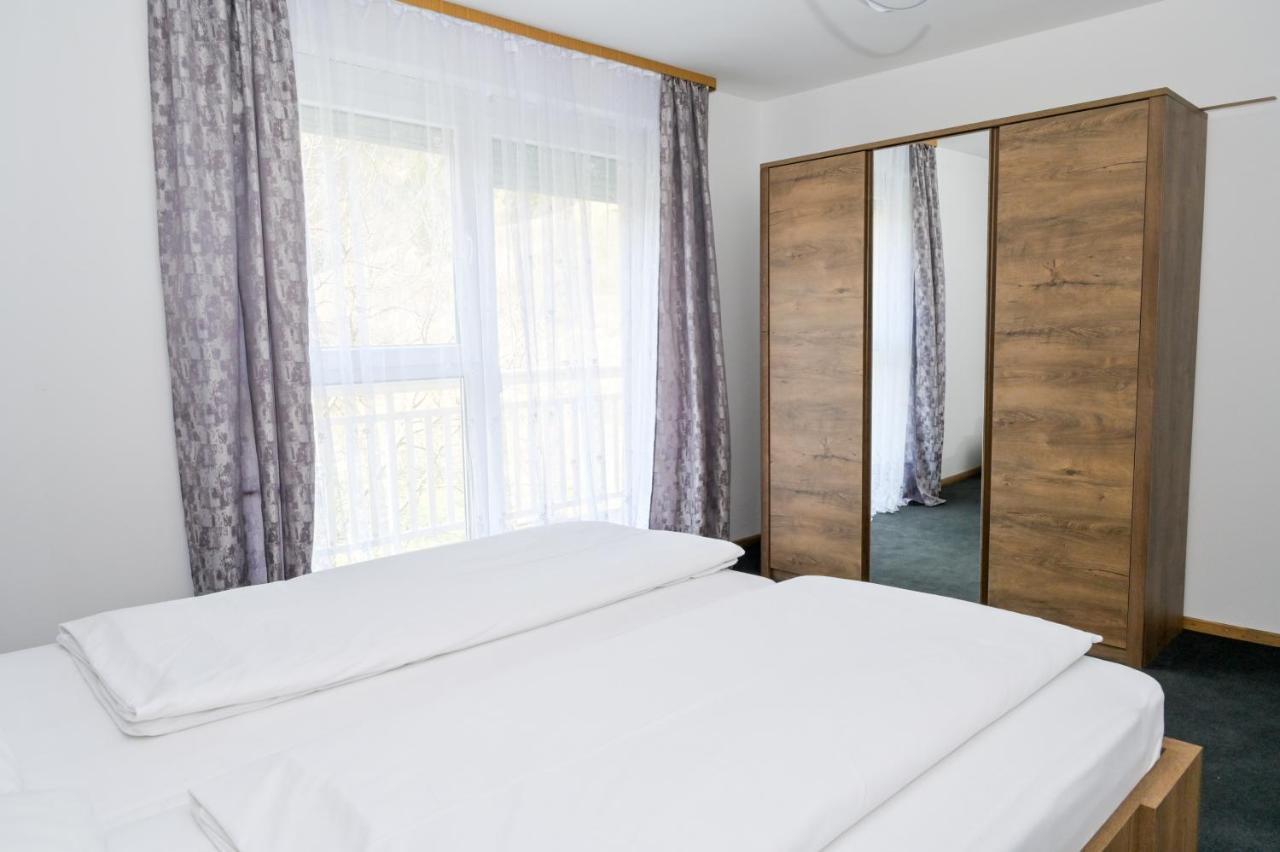 Apartments Dora Яйце Екстер'єр фото