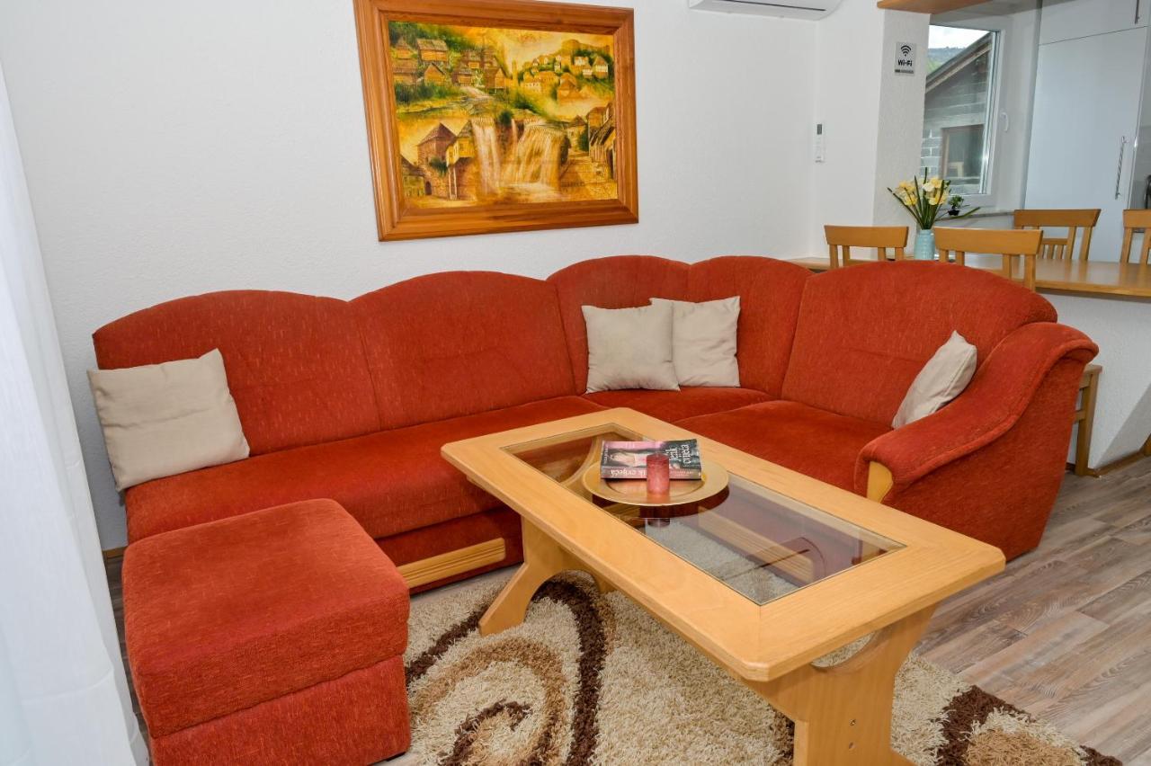 Apartments Dora Яйце Екстер'єр фото