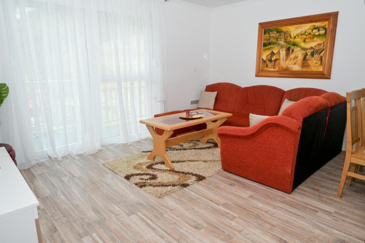 Apartments Dora Яйце Екстер'єр фото